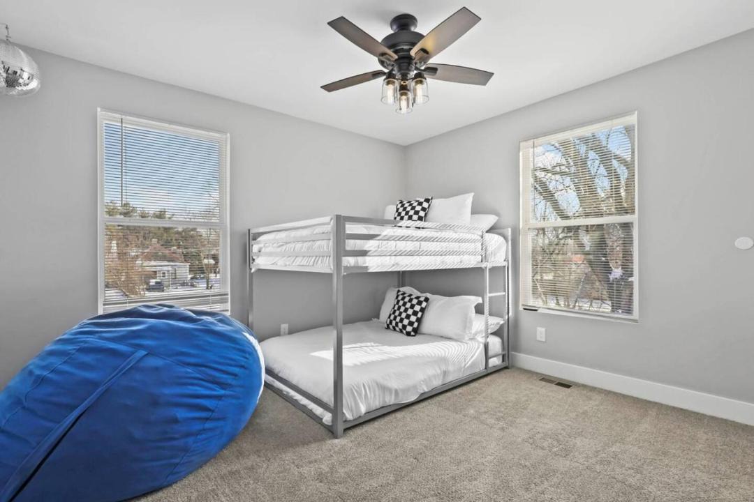 Photo of Bedroom in Livingston Park