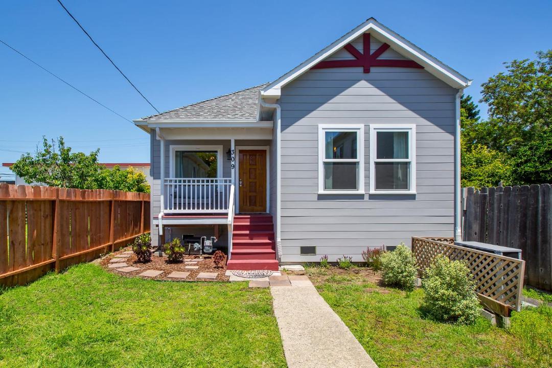 Photo of Others in West Alameda