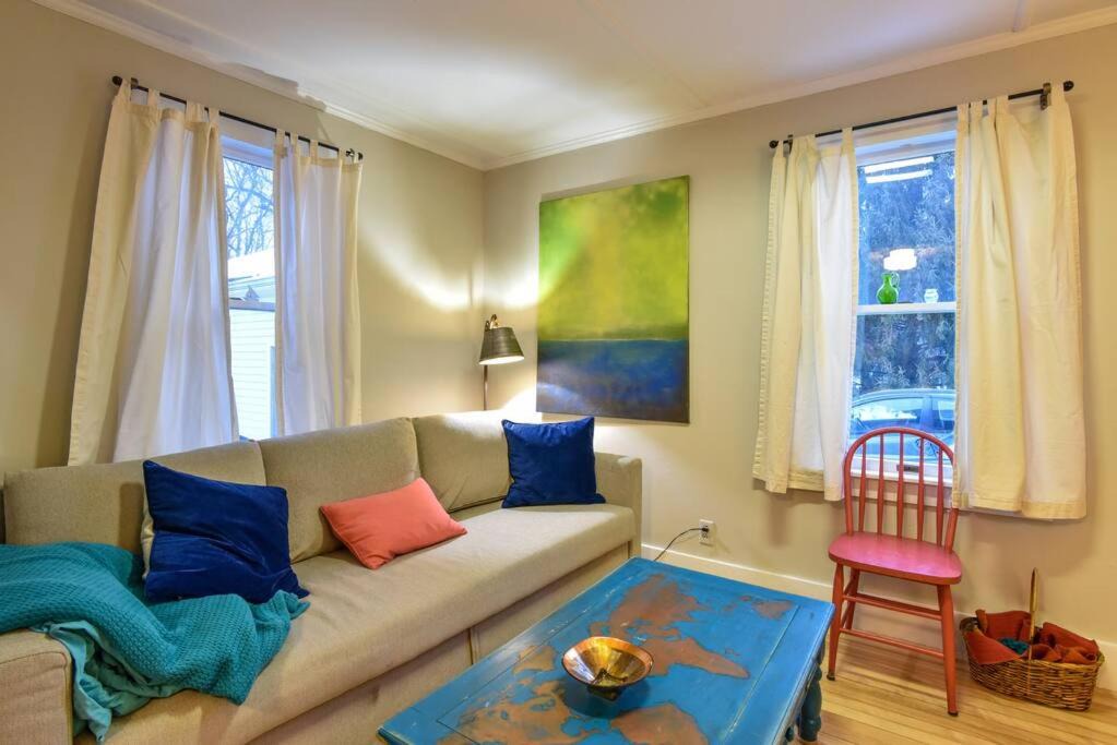 Photo of Livingroom in Waterville