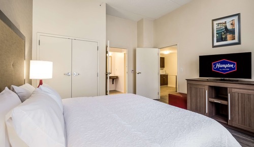 Suite, One King Bed, Non-Smoking