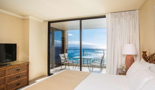 2-Bedroom Suite, 1 King Bed, 1 Queen Bed, 1 Sofa Bed, Kitchen, Balcony, Oceanfront (2 Bath)