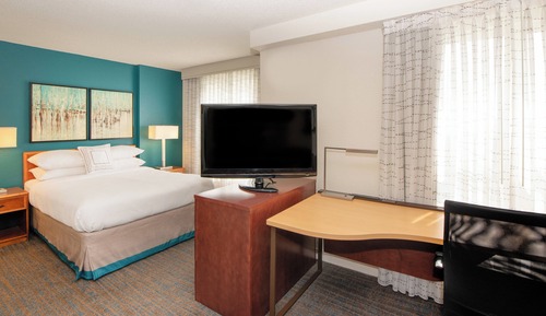 Suite, 1 Bedroom (Mobility/Hearing Accessible, Tub)