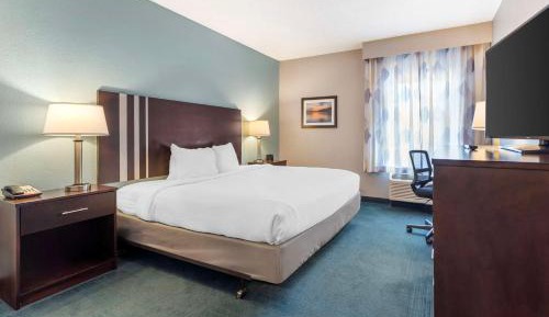 Queen Room - Mobility Access