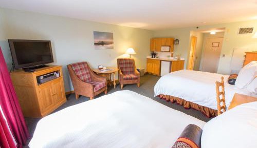 Superior Queen Room with Two Queen Beds