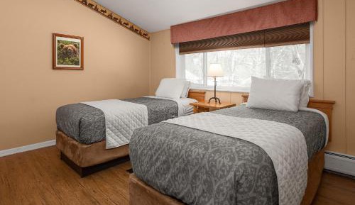 Bear Family Suite with Balcony