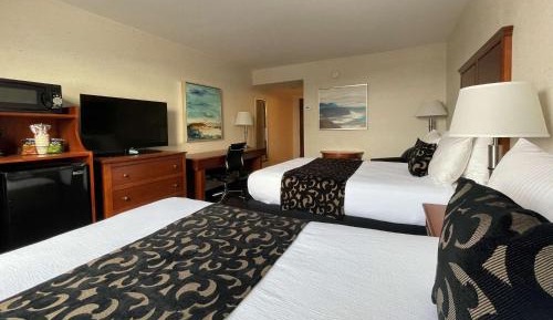 Double Room with Two Double Beds and Bath Tub - Disability Access/Non-Smoking