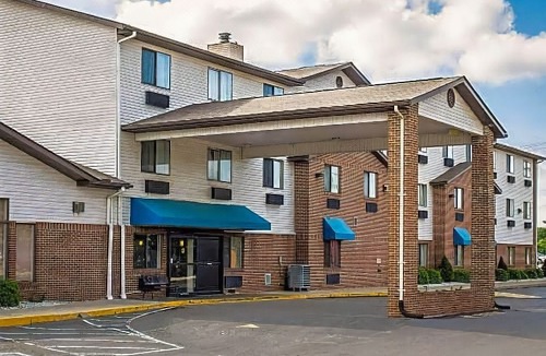 Delaware Hotel | Quality Inn & Suites