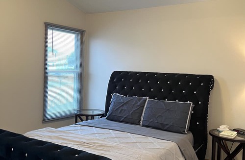 Northeast Columbus House | Cozy 3-bedroom house near CMH Airport and Easton Mall