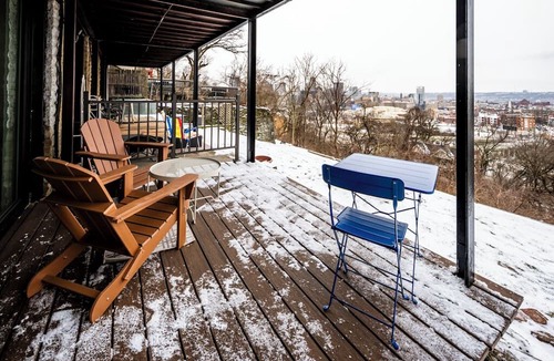 Mount Adams Apartment | Mt Adams Studio+Steps to Art Museum+Fully Equipped+Stellar City Views+Fast Wifi