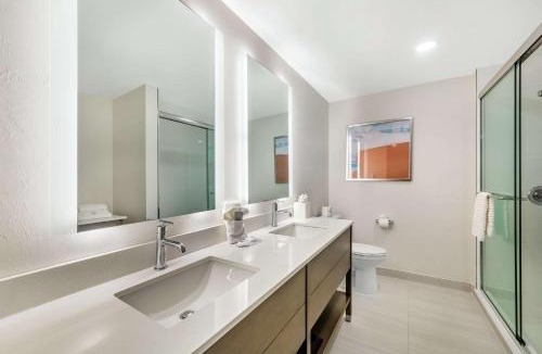 Fort Myers Hotel | Comfort Suites Fort Myers East I-75