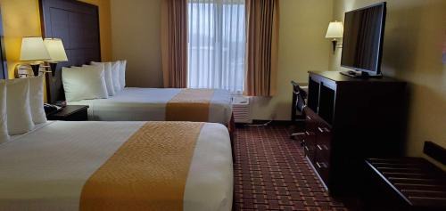 Madisonville Hotel | Best Western Executive Inn & Suites