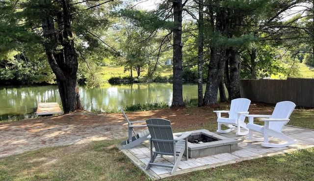 Cozy Cottage on Ellis Pond-Cabin #2 at Kozy Cove