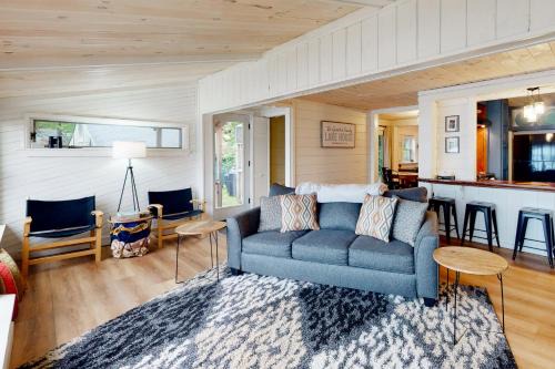Dark Harbour Cottage